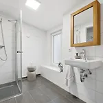 아파트 Floor A15 Mit Grosser Terrasse Im 